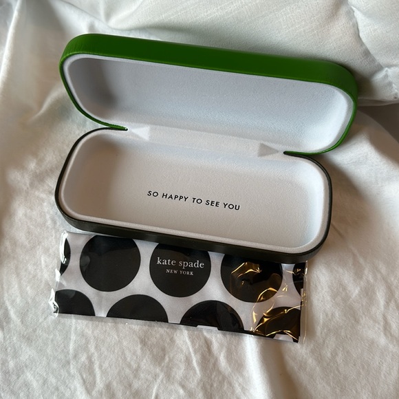 Kate Spade - Picture 2 of 4